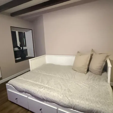 Un A Deux Pas De Lautoroute Apartmán *