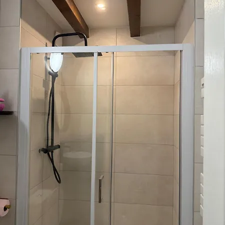Appartement Un A Deux Pas De Lautoroute Domarin